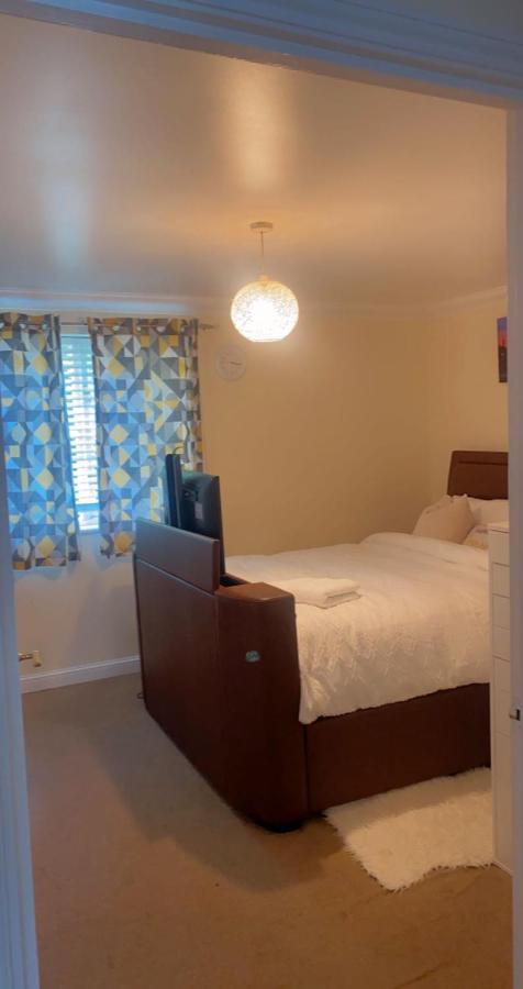 Lovely 2 Bed Flat/Apt In East London- Nice Estate. سوفيريتو المظهر الخارجي الصورة