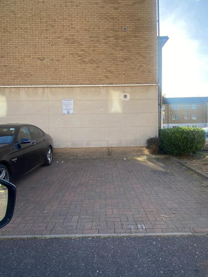 Lovely 2 Bed Flat/Apt In East London- Nice Estate. سوفيريتو المظهر الخارجي الصورة
