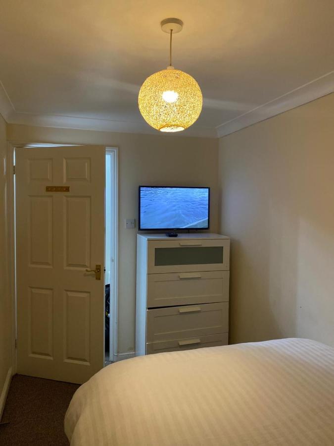Lovely 2 Bed Flat/Apt In East London- Nice Estate. سوفيريتو المظهر الخارجي الصورة