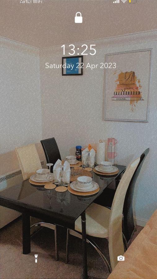 Lovely 2 Bed Flat/Apt In East London- Nice Estate. سوفيريتو المظهر الخارجي الصورة